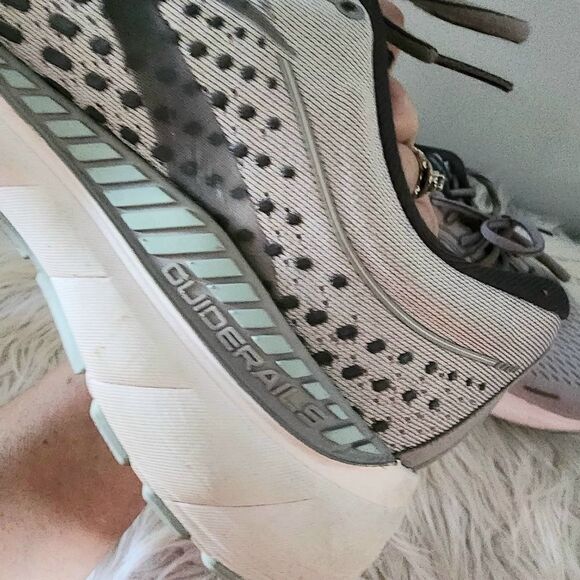 Brooks Women's size 10 gray running adrenaline 21 guiderails - Picture 7 of 9